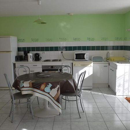 Bed and Breakfast Logis De Chezelles Sidiailles Exterior foto