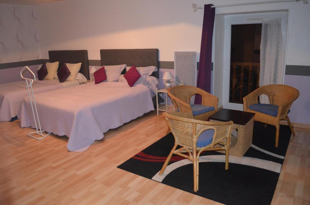Bed and Breakfast Logis De Chezelles Sidiailles Exterior foto