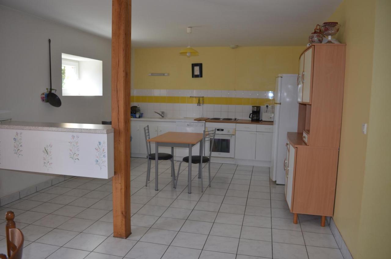 Bed and Breakfast Logis De Chezelles Sidiailles Exterior foto