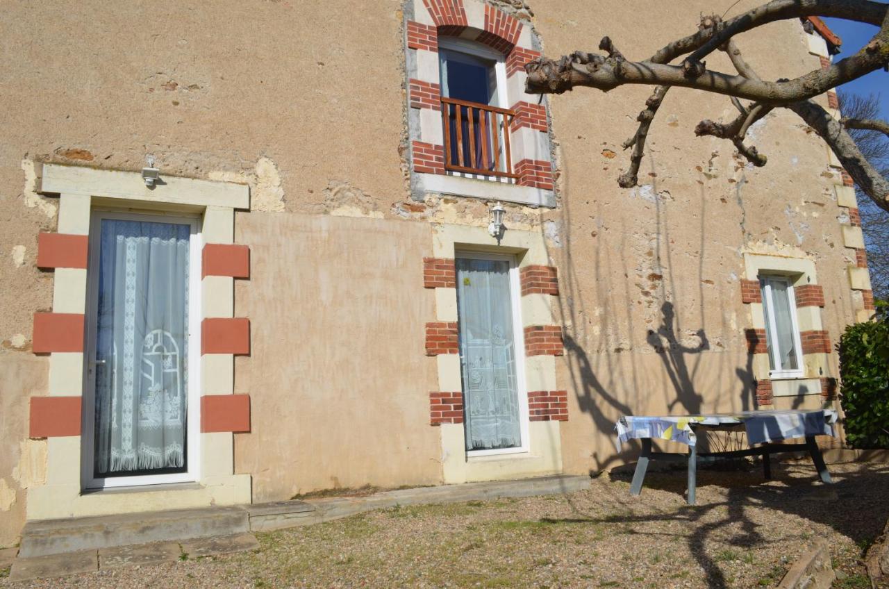 Bed and Breakfast Logis De Chezelles Sidiailles Exterior foto